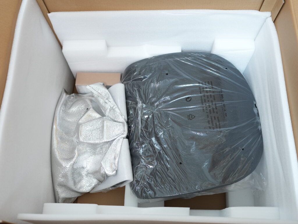 FlexiSpot C7 Morpherの梱包された座面パーツの写真