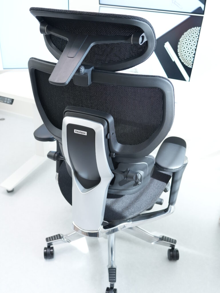 FlexiSpot C7 Morpherの右斜め上からの写真