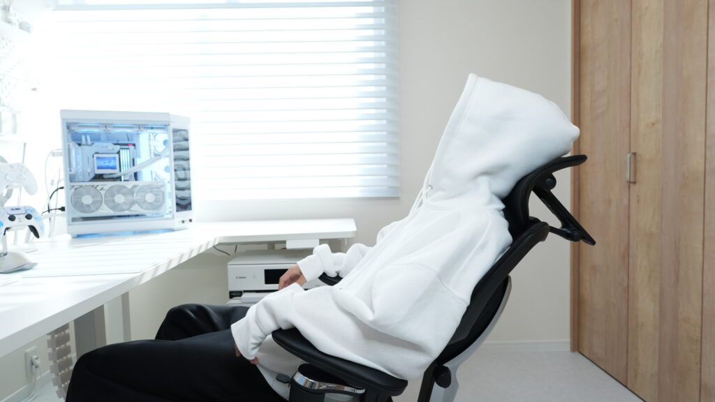 FlexiSpot C7 Morpherのリクライニング角度