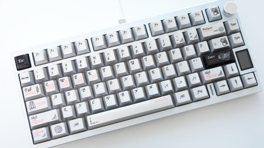 YUNZII AL80 シルバーキーキャップに変更した写真