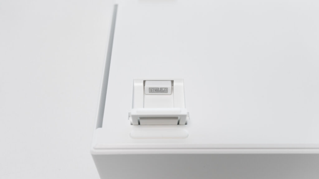 EPOMAKER G84 PROのUSBドングルの収納場所