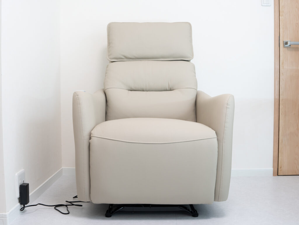 FlexiSpot Lune Proを正面から撮影