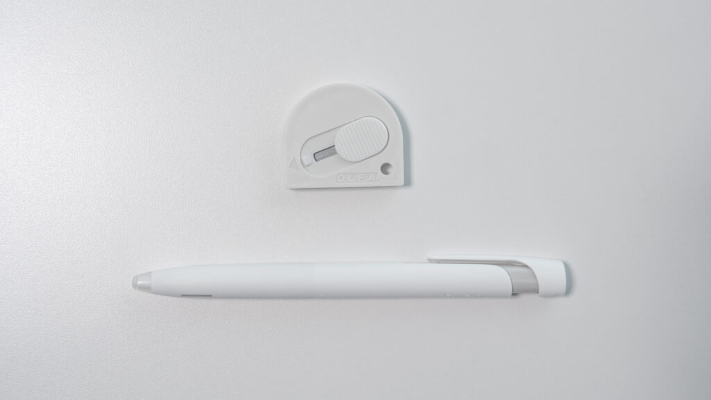 OLFA タッチナイフRの大きさ比較