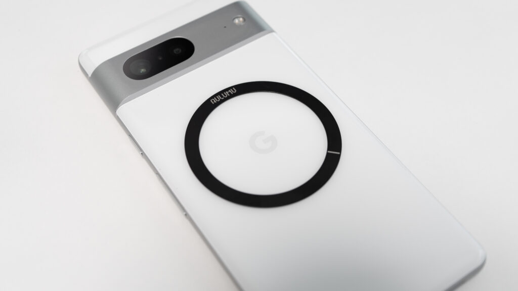 AndroidスマホにMagSafeリングシールを貼り付ける