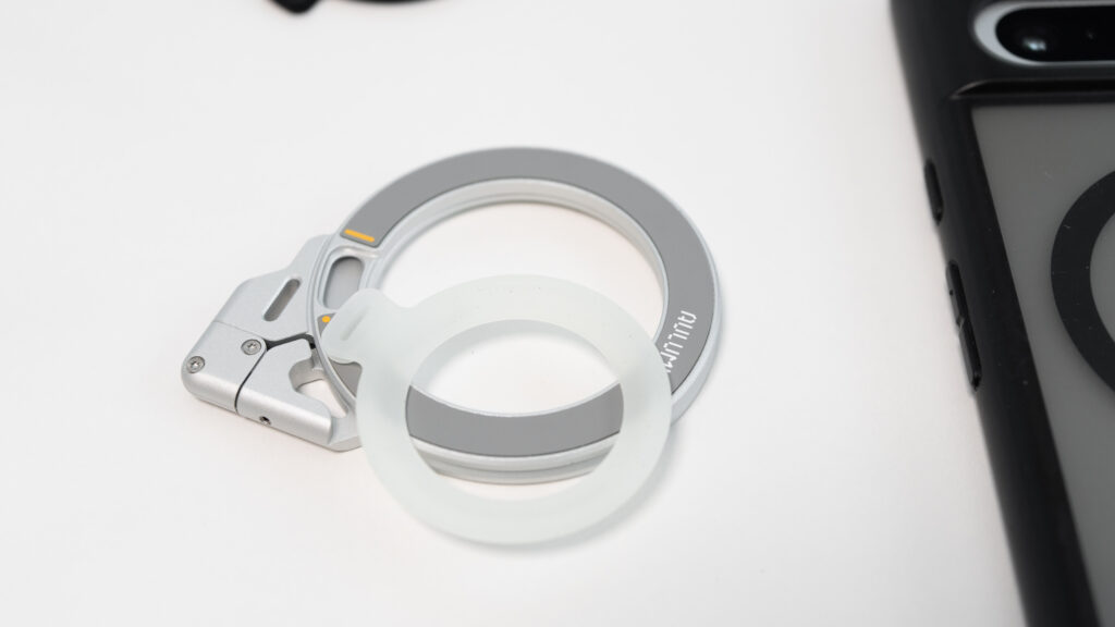 AULUMU G09に付属のシリコンリング(蓄光)