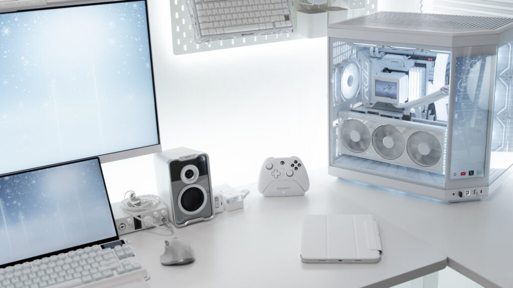 白デスク環境に置いたGRAPHT Omni Plus