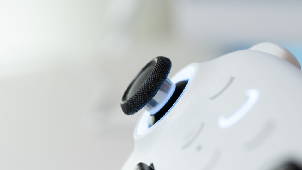 8BitDo Ultimate 2 Bluetoothのスティック