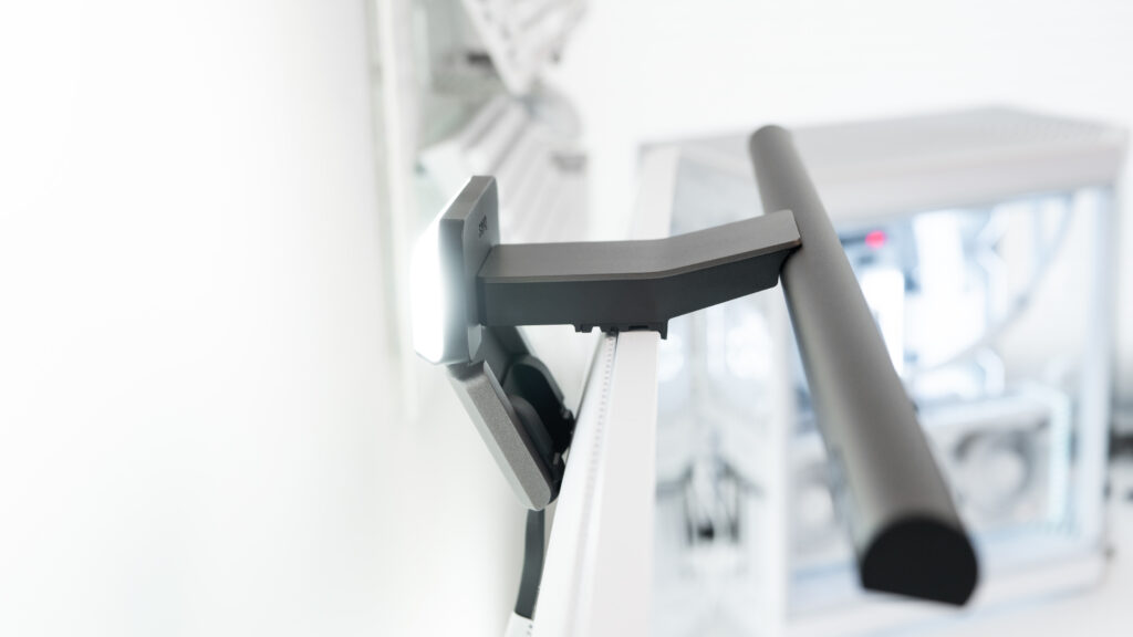 BenQ ScreenBar Halo 2のクリップ