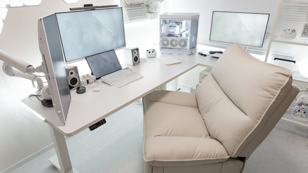 FlexiSpot Lotus Proをデスクチェア代わりに使用