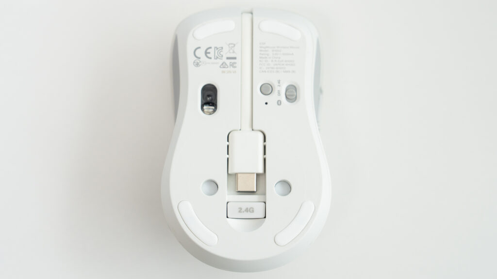 ESR MagMouseの底面の写真