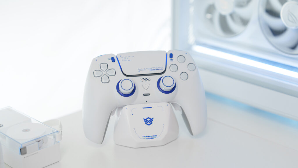 HEXGAMING PHANTOM Proをデスクに置いてみた