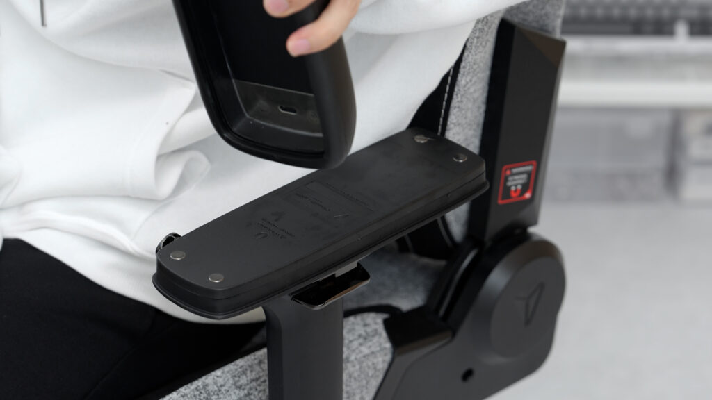 Secretlab Titan Evoのアームレストトップ