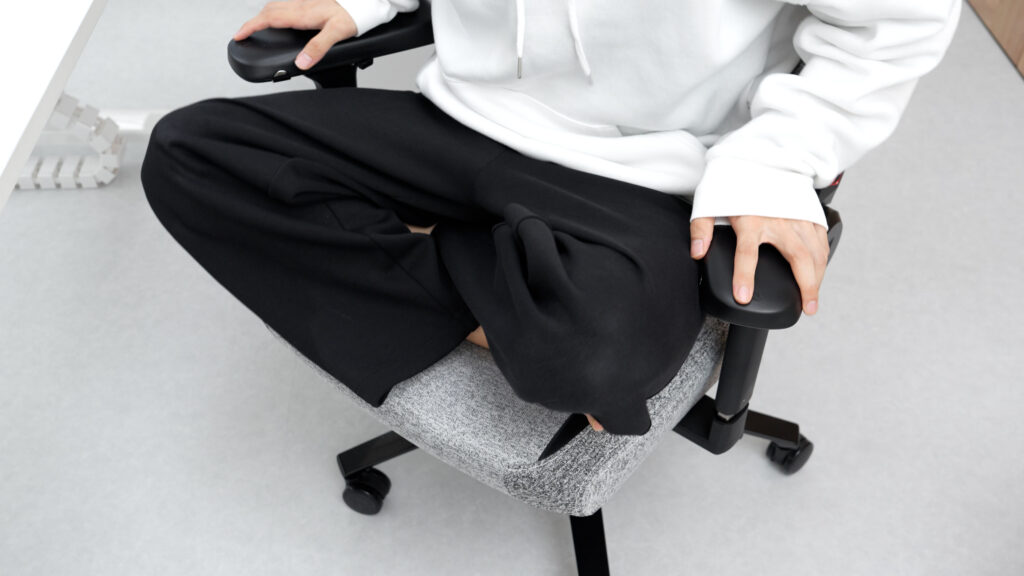 Secretlab Titan Evoはあぐらをかきやすい
