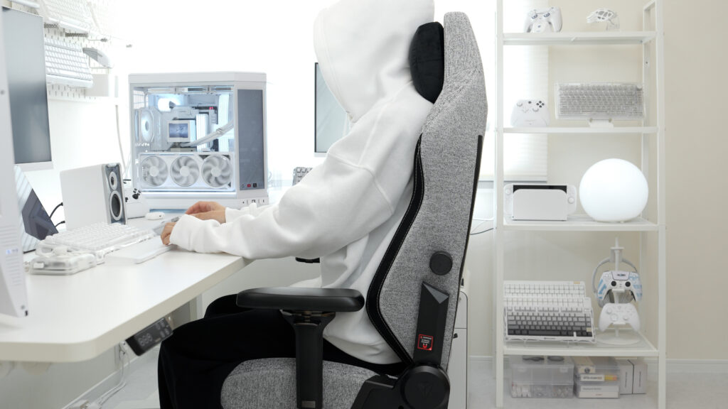 Secretlab Titan Evoの前傾姿勢
